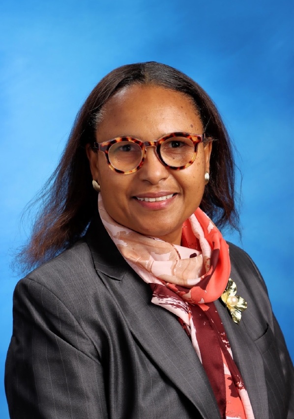 2023conferencebio-cheryl-hayles