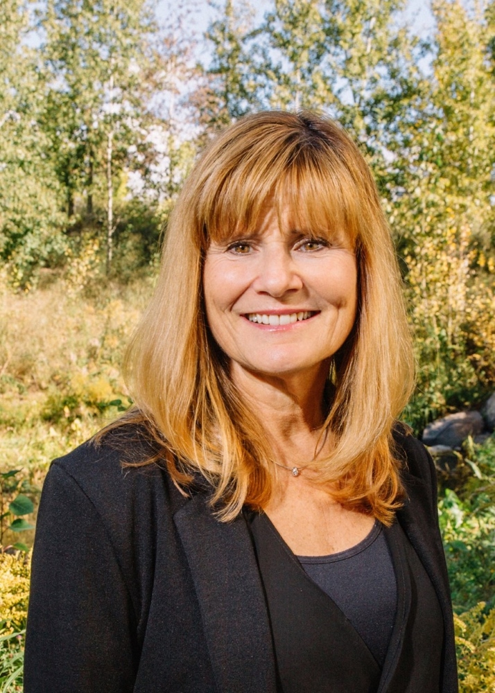 2023conferencebio-meg-davis