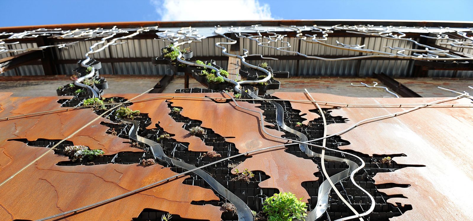 hero-watershedwall-1920x900_1600_750_80-jpg