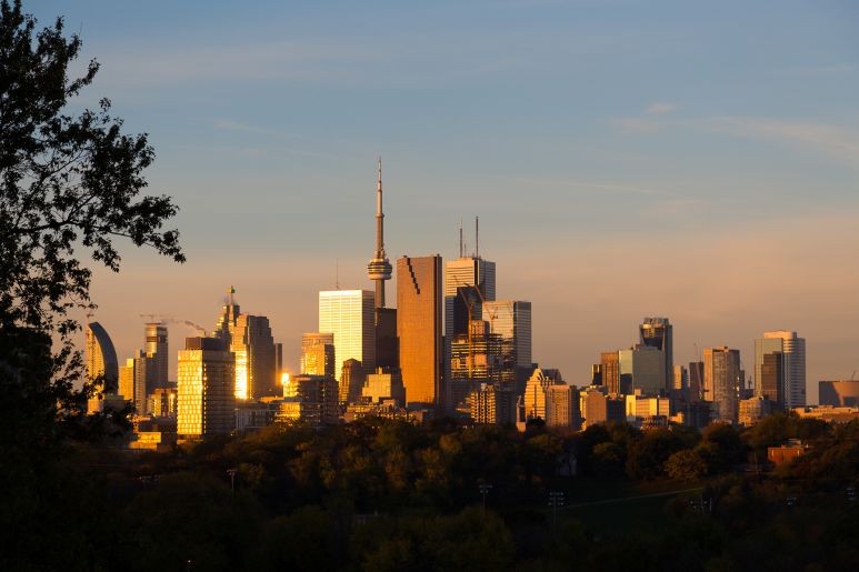 Paysage de Toronto au coucher du soleil à Riverdale Park East