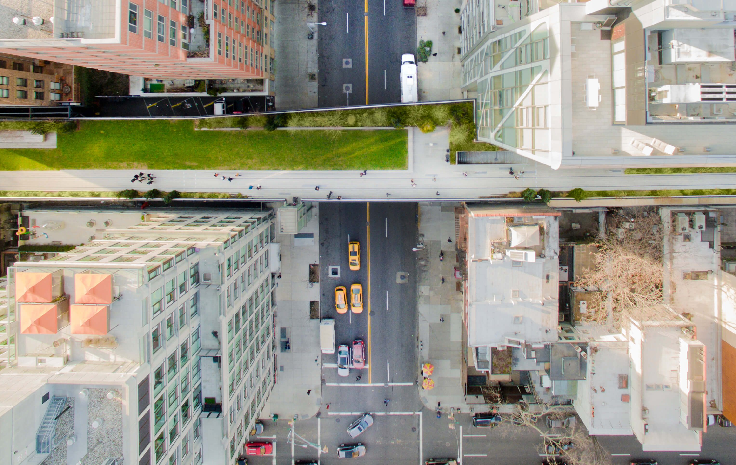 New York City street, with a revitalized rail deck running above it